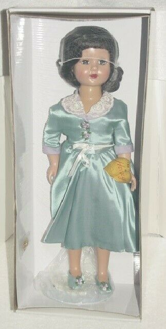 Effanbee Doll Co. Honey Walker Doll Doll Classics V554 Reissue In Original Box